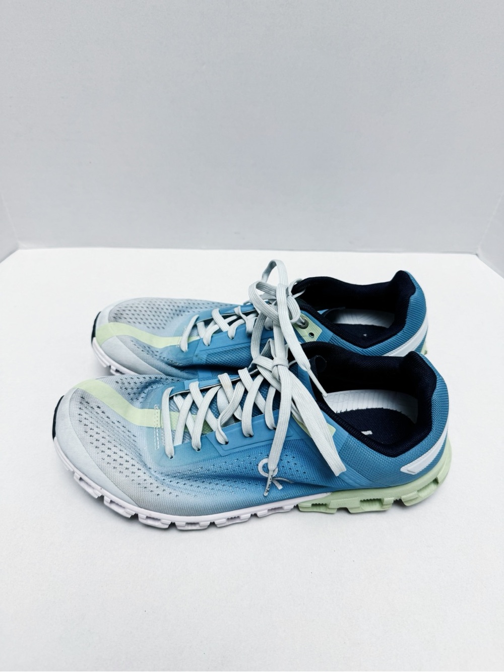 On Running - Blue Cloudflow Shoes
